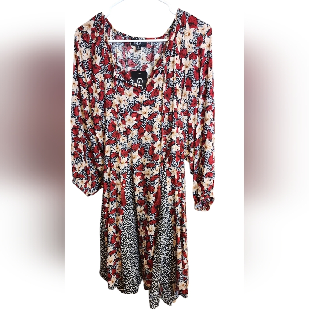 Nwt GiGiO floral midi dress